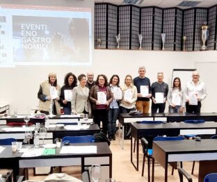 20240316 193438 Enoturistica - Concluso il corso per "Wine Lover Qualificato"