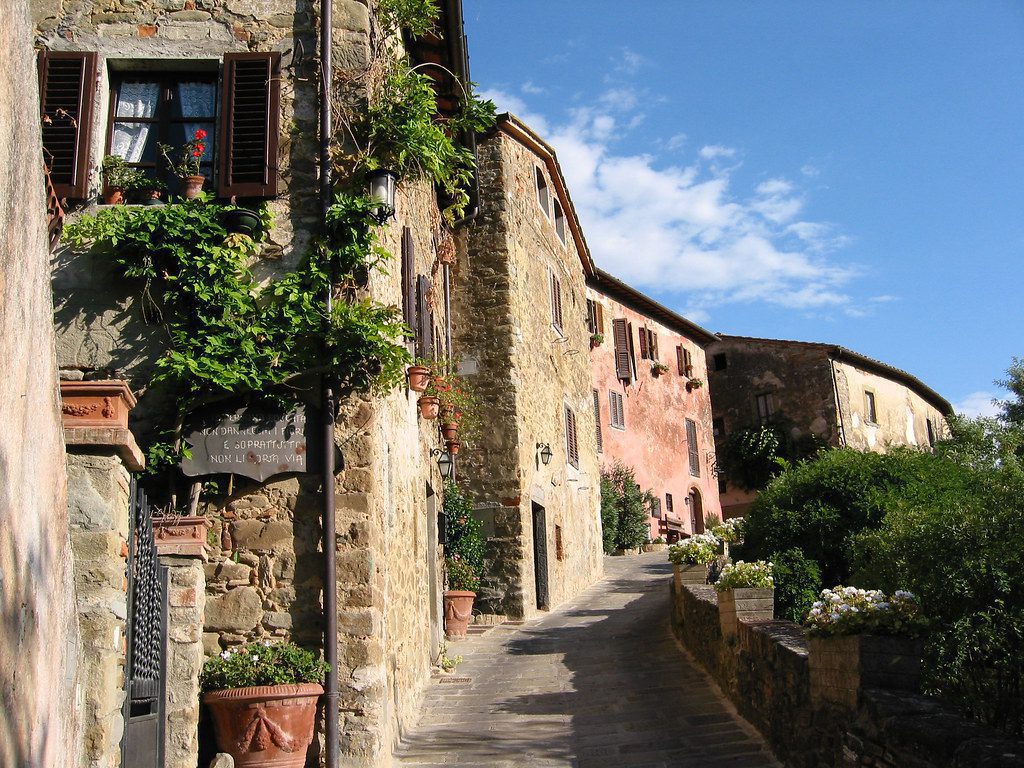 Storie di vino, territori e turismo - 138 - Turismo del Vino in Toscana Storie di vino, territori e turismo - 137 - Turismo del Vino in Toscana